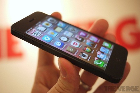 iPhone 5 không hề ế ẩm như đồn đoán?